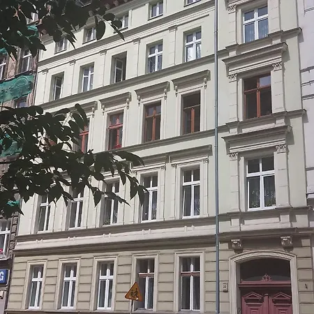 Pistachio Old Town *