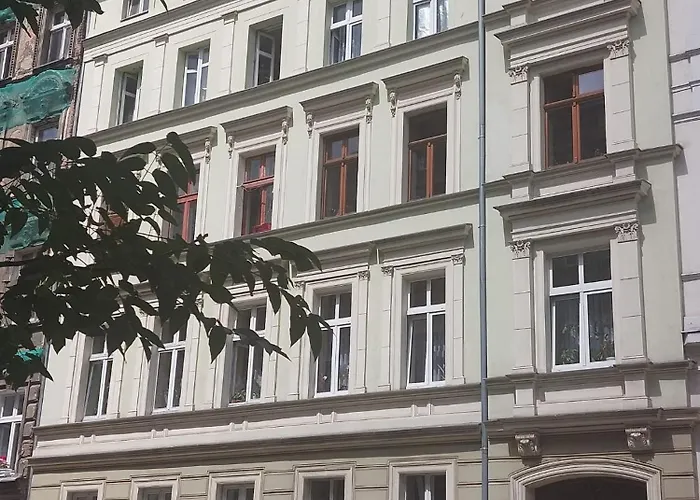 Pistachio Old Town *